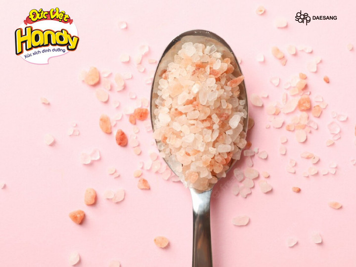 Giải mã lý do giới trẻ mê xúc xích Handy muối hồng Himalay - 3