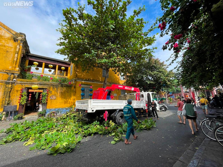 Quảng Nam: Cán bộ nghỉ làm việc từ 12h, dân không ra khỏi nhà từ 18h ngày 27/9 - 1