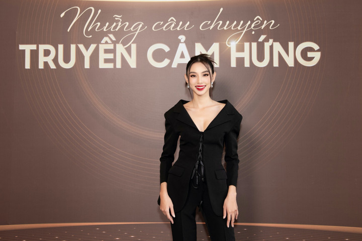 Nhiều sao Việt góp tiền giúp miền Trung khắc phục hậu quả bão số 4 - 2