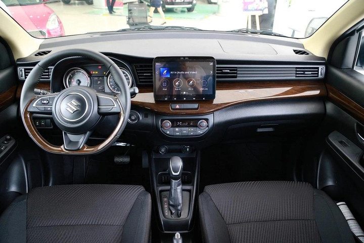 Những mẫu MPV 7 chỗ giá rẻ đáng chú ý tại Việt Nam - 14