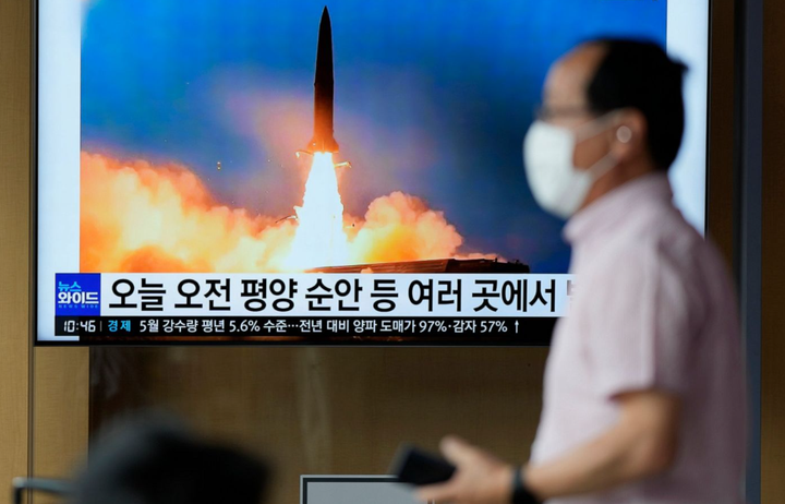 Hàn Quốc thông báo Triều Tiên phóng thử 2 tên lửa đạn đạo - 1