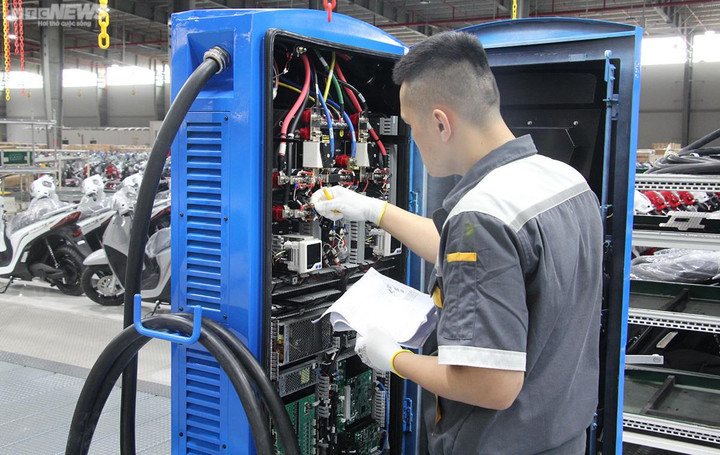 Cận cảnh xe máy điện VinFast Evo200 ‘3 nhất’: mới nhất, đi xa nhất, giá tốt nhất - 9