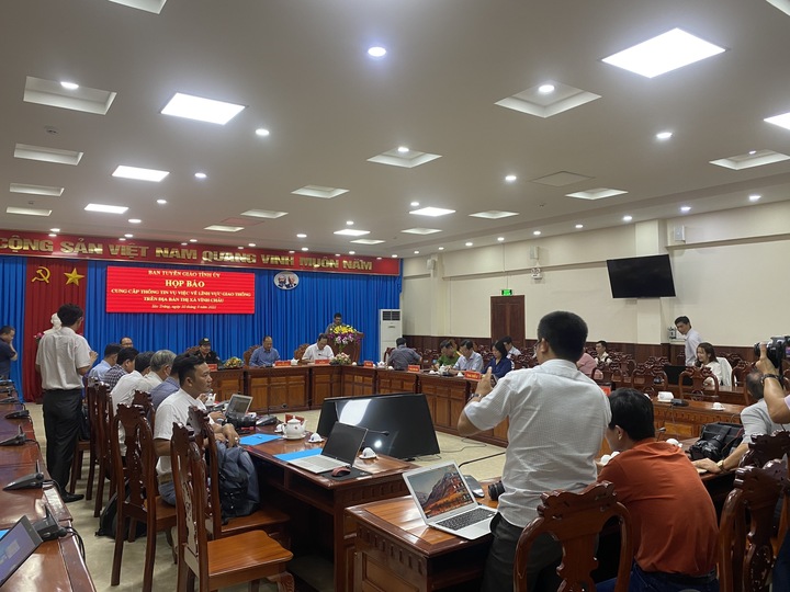 Trực tiếp: Họp báo thông tin vụ cảnh sát đánh nam thiếu niên ở Sóc Trăng - 3