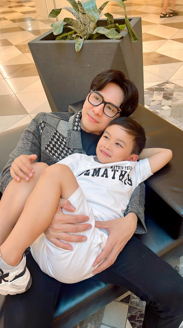 Sao Việt 1/10: H'Hen Niê phải nộp 12 triệu đồng vì gặp sự cố ở sân bay - 5