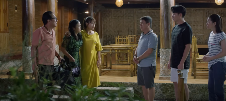 'Thông gia ngõ hẹp' tập 5: Gia đình NSND Trọng Trinh đòi chuyển chỗ ở trong đêm - 4