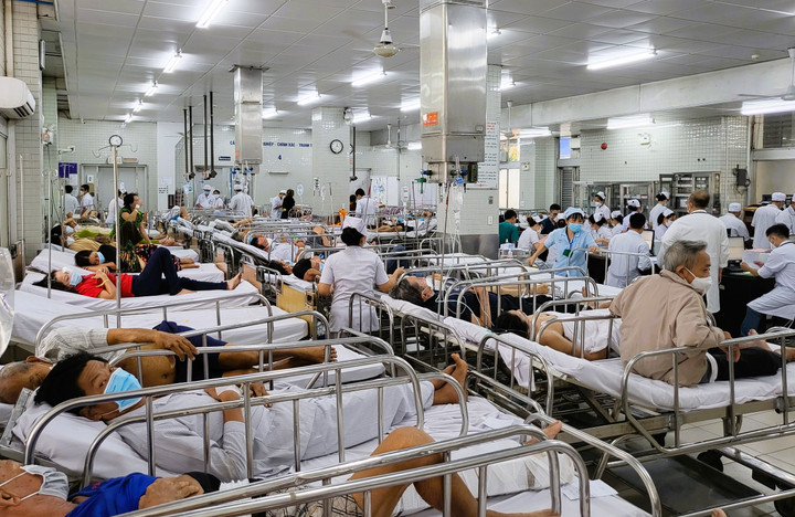 Bệnh viện Chợ Rẫy sẽ phải đóng cửa nếu không cho dùng máy đặt, máy mượn - 1