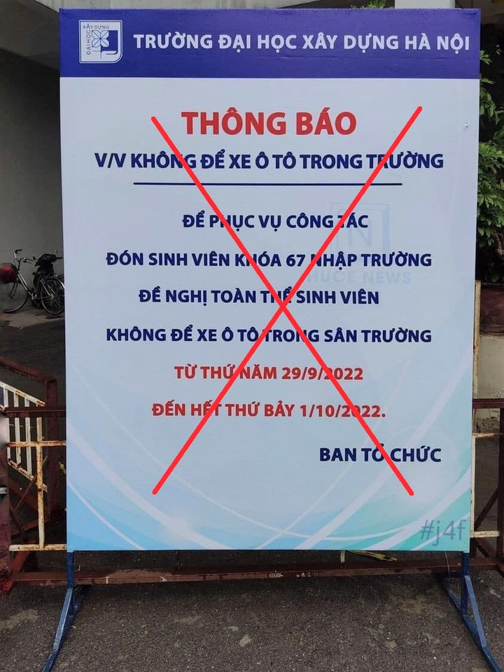 Thực hư tấm biển 'sinh viên không để ô tô trong sân trường' xôn xao mạng xã hội - 1