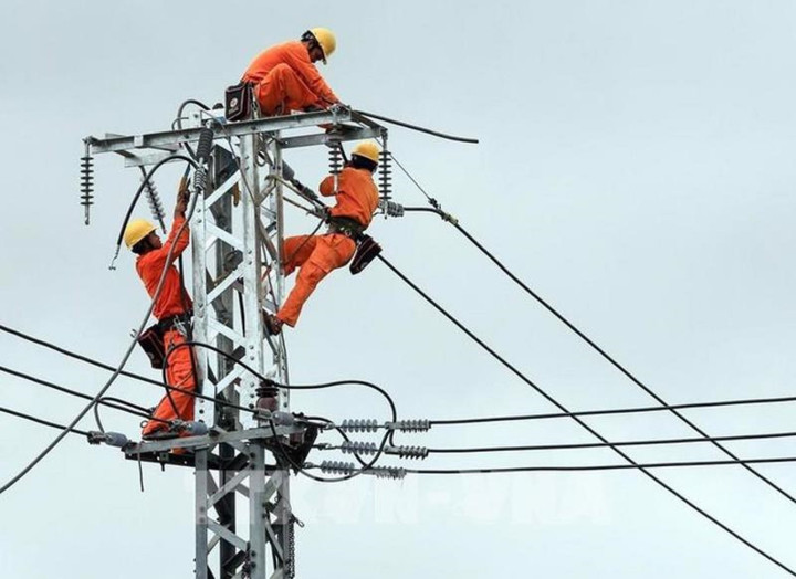 EVN được tự quyết tăng giá điện: Doanh nghiệp lo giá tăng nhiều hơn giảm - 1