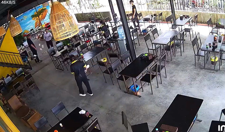 Xác minh thông tin một cán bộ sở ở Đà Nẵng ném tiền, la hét trong quán bún - 1