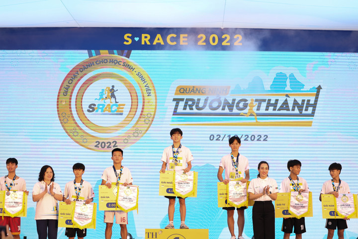 Hơn 4.000 học sinh, sinh viên tham gia giải chạy S-Race Quảng Ninh 2022 - 8