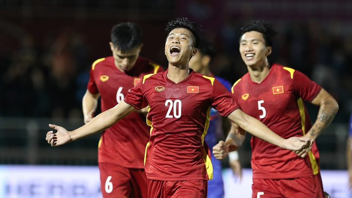 Thương hiệu đội tuyển Việt Nam đắt giá chưa từng có, VFF bội thu tài trợ - 2