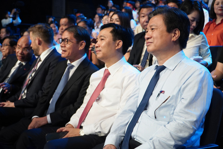 Đặng Lê Nguyên Vũ vô địch Đường lên đỉnh Olympia năm thứ 22 - 21