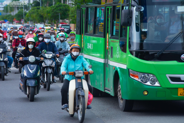 3 ‘nút thắt cổ chai’ gây ùn tắc ở cửa ngõ phía Nam TP.HCM - 3