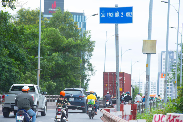 3 ‘nút thắt cổ chai’ gây ùn tắc ở cửa ngõ phía Nam TP.HCM - 6