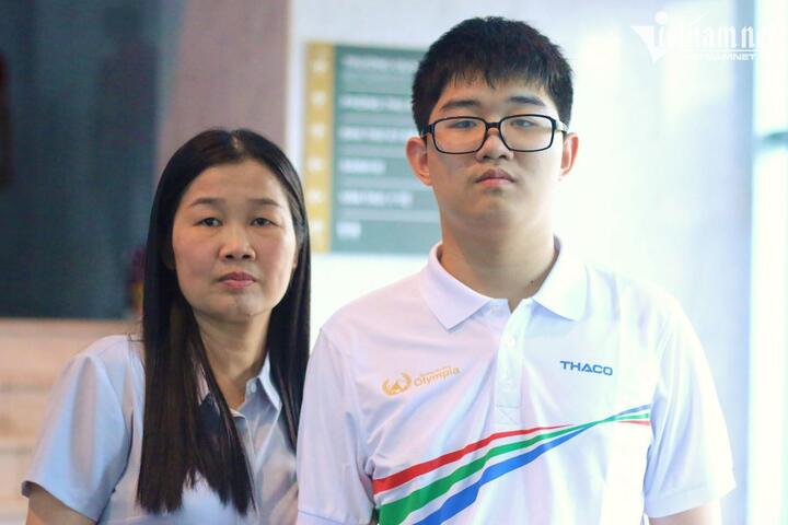 Chiến thắng đặc biệt của nam sinh 'bị trừ điểm oan' trong chung kết Olympia - 2