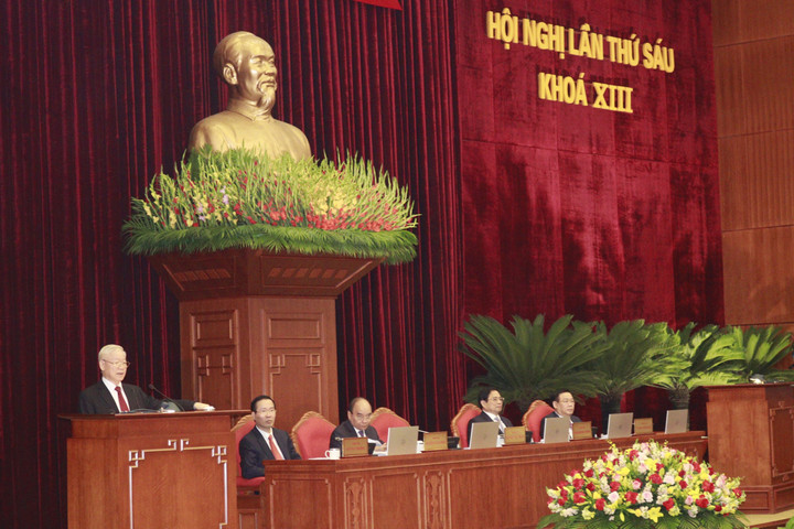 Ảnh: Tổng Bí thư chủ trì Hội nghị lần thứ sáu Ban Chấp hành Trung ương Đảng - 2