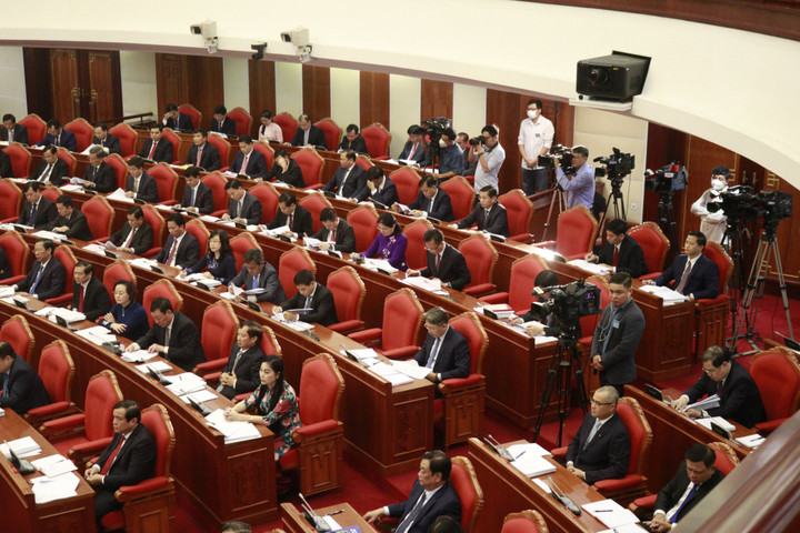 Ảnh: Tổng Bí thư chủ trì Hội nghị lần thứ sáu Ban Chấp hành Trung ương Đảng - 5