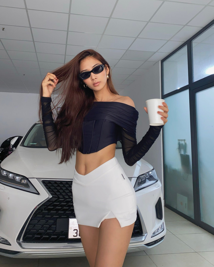 Sao Việt 5/10: Vóc dáng như thiếu nữ của diva Hồng Nhung ở tuổi 52 - 6