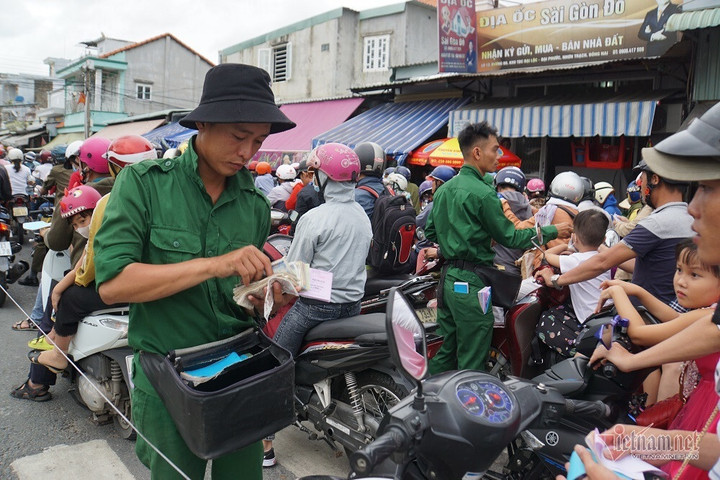 Phó Giám đốc Xí nghiệp quản lý phà ở TP.HCM bị đình chỉ công tác - 1