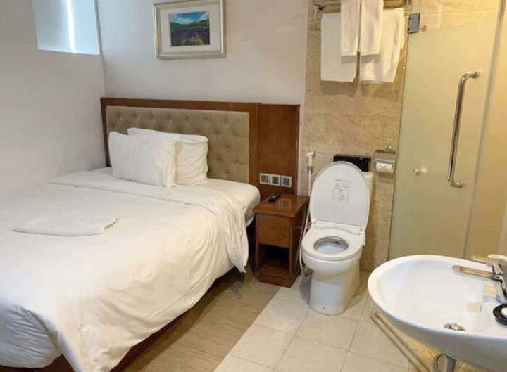 Những kiểu lắp đặt toilet gây 'trầm cảm', nhìn thôi đã thấy khó ở - 3