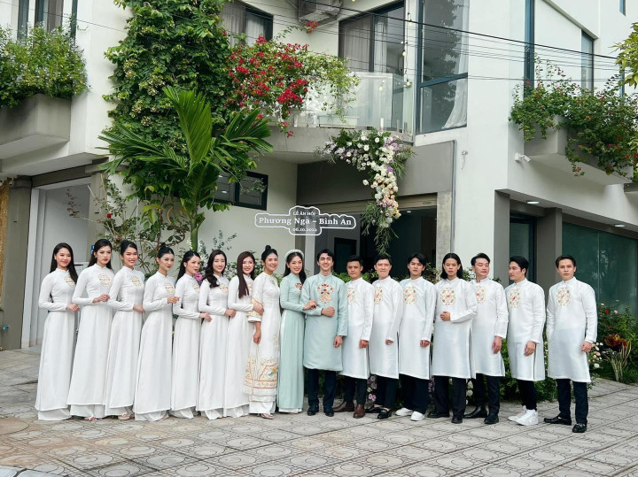 Dàn Hoa hậu, Á hậu rạng rỡ trong lễ ăn hỏi của Bình An - Phương Nga - 6