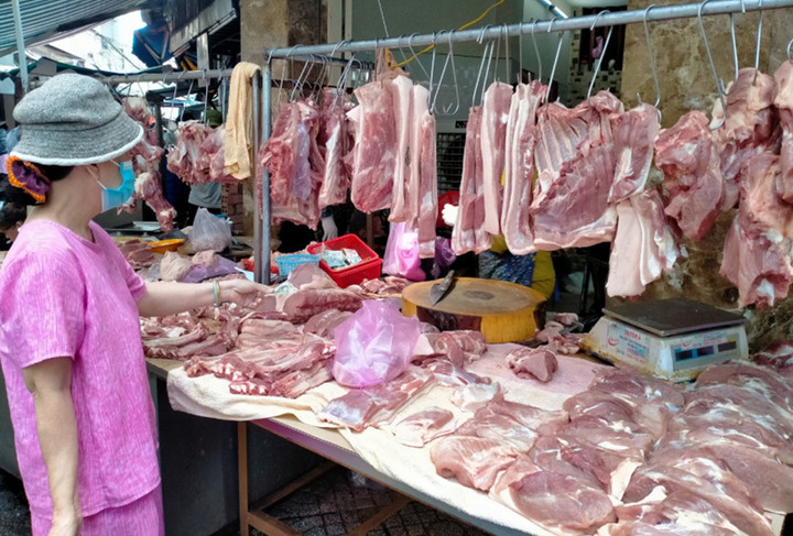 Giá heo hơi hôm nay: Tiếp tục đà tăng giảm trái chiều từ 1.000 - 2.000 đồng/kg - 2