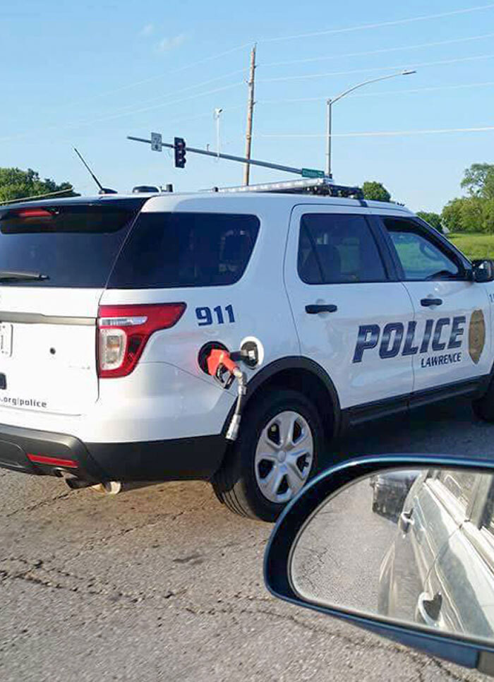 Cạn lời trước những pha xử lý 'đi vào lòng đất' của hội người 'não cá vàng' - 9