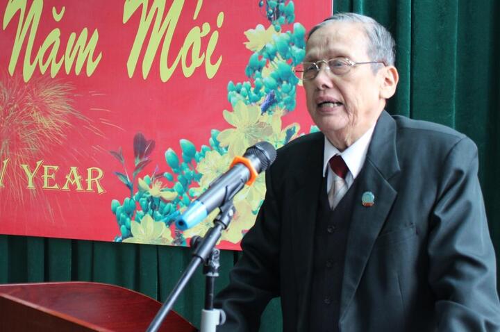 Cho cán bộ thôi chức là giúp họ 'rút lui trong danh dự' - 1