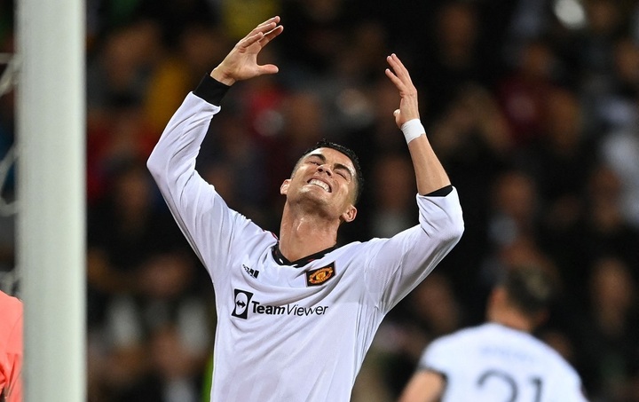 Ronaldo tự vứt bỏ cơ hội chứng tỏ với HLV Erik ten Hag - 2