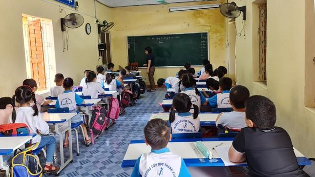 Trường tiểu học xuống cấp, học sinh Hải Dương phải đi học nhờ - 9