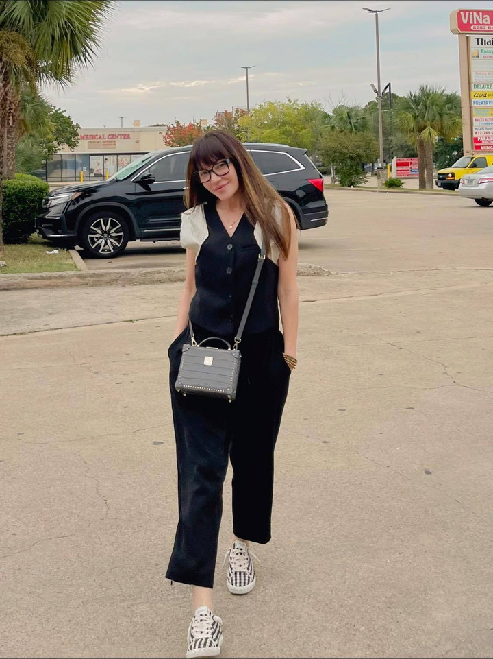 Sao Việt 9/10: Ảnh thời trẻ xinh đẹp của Vân Dung bên Quốc Khánh - 9