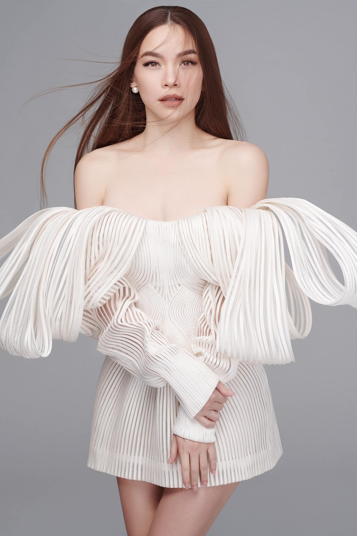 Sao Việt 8/10: Việt Hương khoe ảnh tình cảm bên ông xã dịp sinh nhật - 10