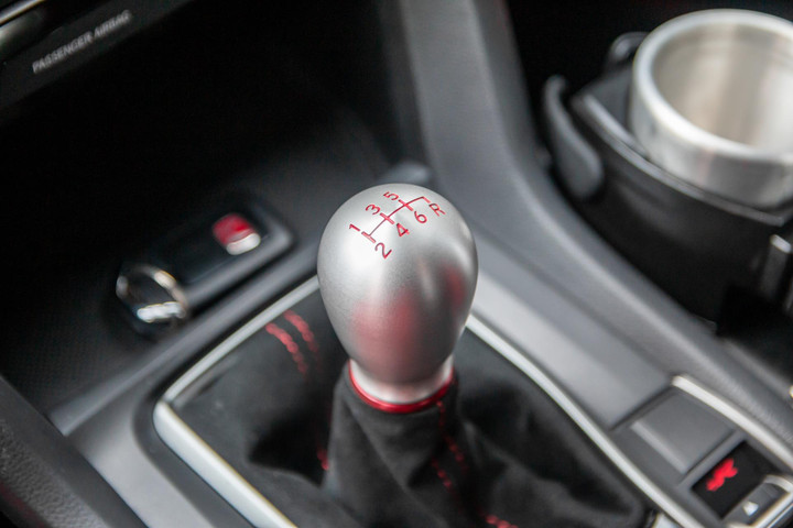 Ông Đặng Lê Nguyên Vũ sở hữu Honda Civic Type R độc nhất Việt Nam - 10