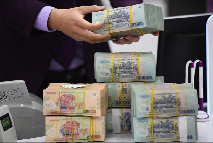 Doanh nghiệp 'đua' xuất nghìn tỷ mua lại trái phiếu trước hạn - 1