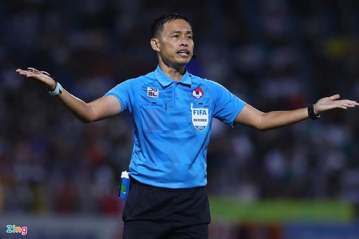 Trọng tài Ngô Duy Lân sai khi cho CLB Sài Gòn hưởng phạt đền - 1