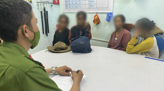 Sự thật chuyện 'bắt cóc trẻ em' ở cửa hàng xăng dầu tại TP Huế - 2