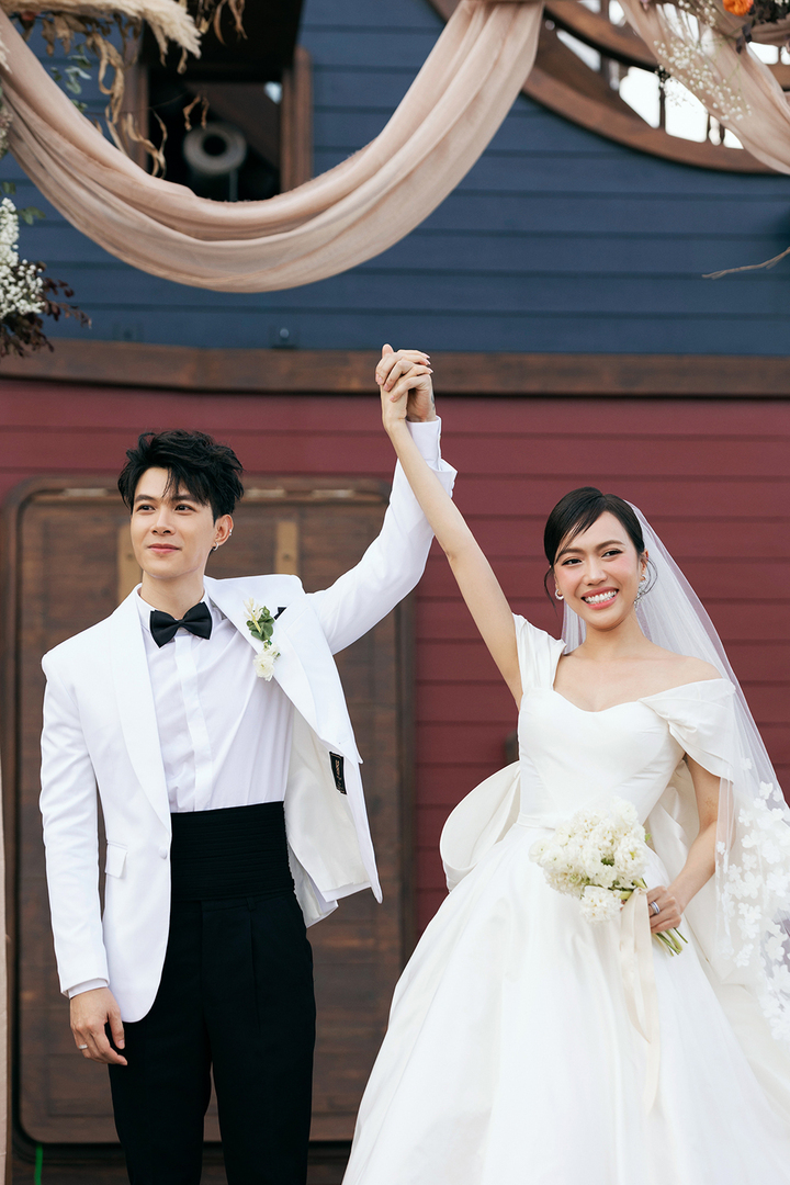 Diệu Nhi xúc động nói với Anh Tú trong đám cưới: 'Em đã lấy đúng người' - 12