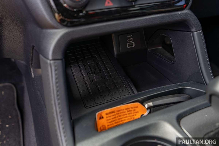 Chi tiết Ford Ranger Raptor 2022 với giá hơn 1,3 tỷ đồng - 17