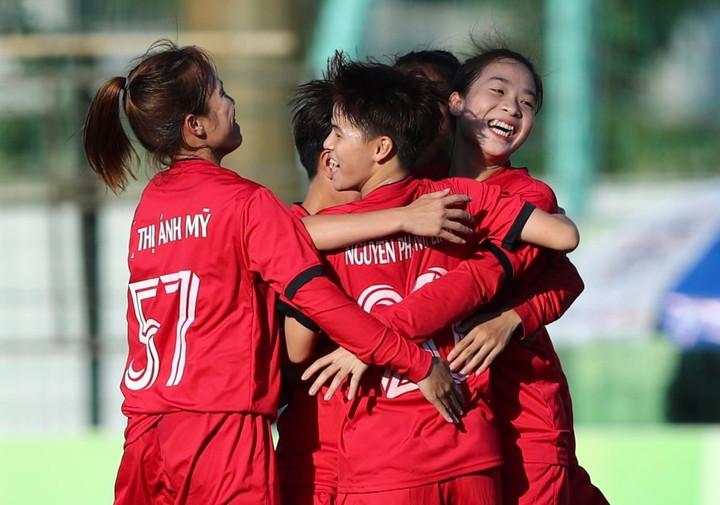 Vòng 5 giải Nữ U16 Quốc gia 2022: Hà Nội có 3 điểm, Phong Phú Hà Nam bị cầm hoà - 1