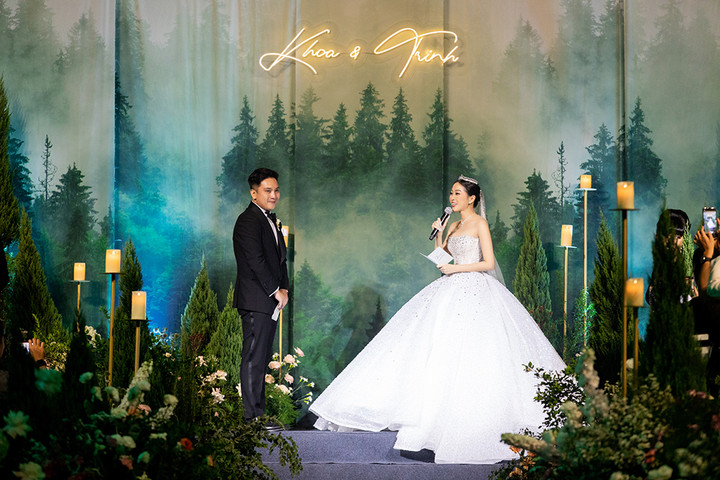 MC Liêu Hà Trinh nói lời ngôn tình với chồng doanh nhân trong đám cưới - 5