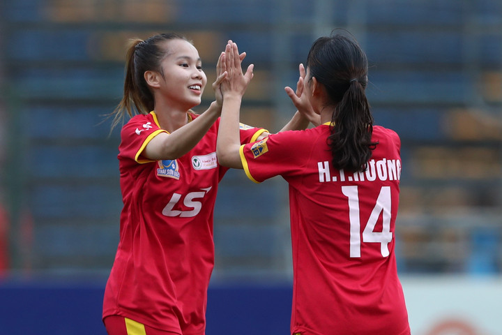 Vòng 9 giải Nữ VĐQG: TP.HCM I thắng dễ trận derby - 1