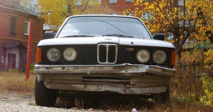 Chi tiết về chiếc xe đầu tiên mà Elon Musk sở hữu - 2