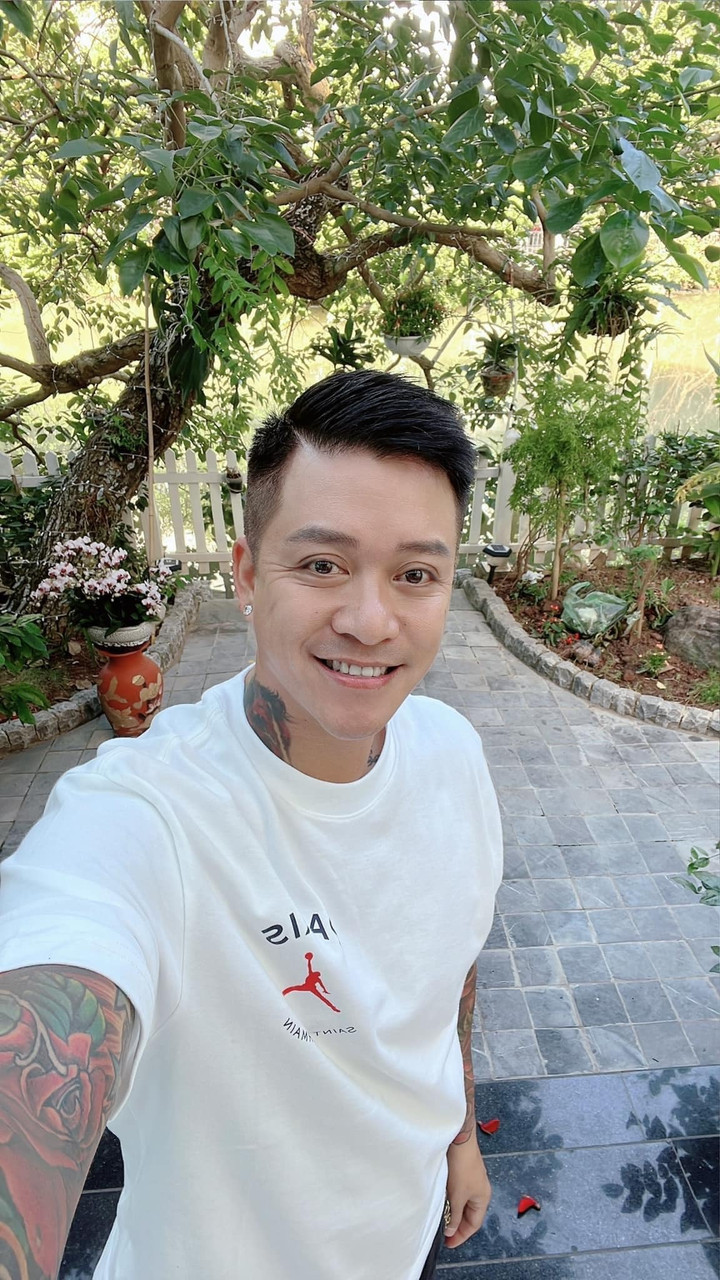 Sao Việt 12/10: Bà xã Công Lý thông báo sức khỏe của chồng - 6