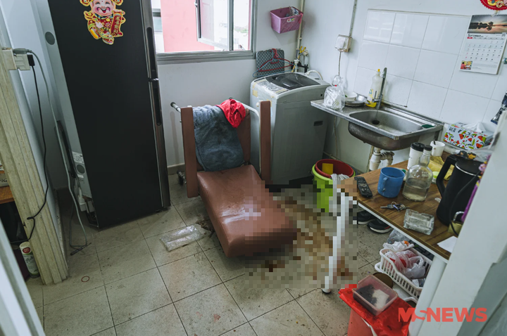 Cô gái theo đuổi công việc dọn dẹp nhà người chết từ năm 15 tuổi - 4