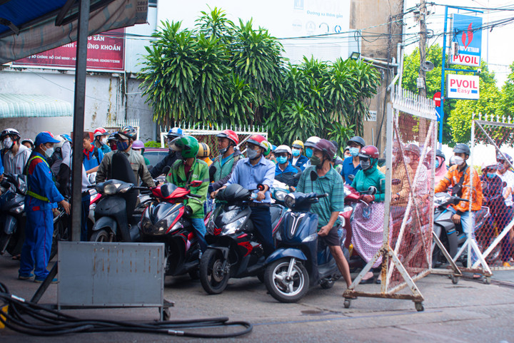 TP.HCM yêu cầu các đầu mối kinh doanh xăng dầu chia sẻ nguồn cung, lợi nhuận - 1