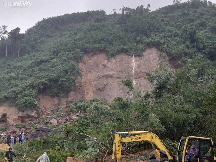 Cận cảnh hiện trường thủy điện ở Quảng Ngãi sạt lở khiến một công nhân mất tích - 7