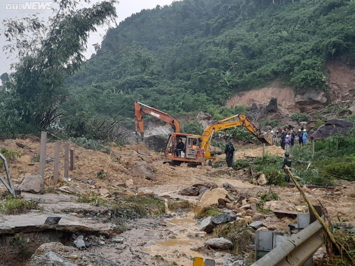 Cận cảnh hiện trường thủy điện ở Quảng Ngãi sạt lở khiến một công nhân mất tích - 6