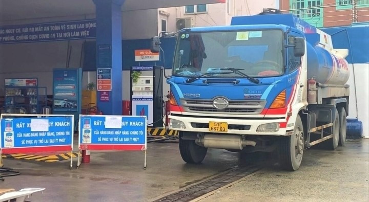  Bộ trưởng Công Thương sẽ trực tiếp kiểm tra dự trữ xăng dầu tại TP.HCM - 1