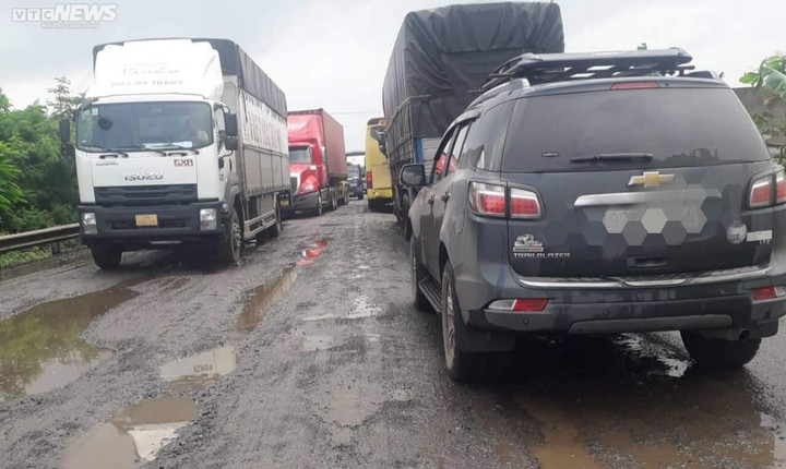 Đề nghị ban bố tình trạng khẩn cấp về thiên tai ở Phú Yên - 1