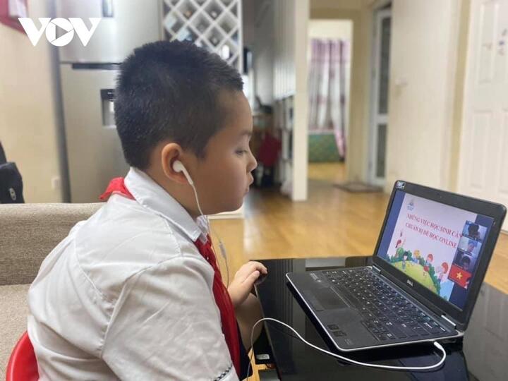 Lý do gì khiến nhiều phụ huynh cho con đi học thêm? - 1